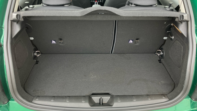 MINI Hatchback 1.5 Cooper Classic 3dr Auto Petrol Hatchback